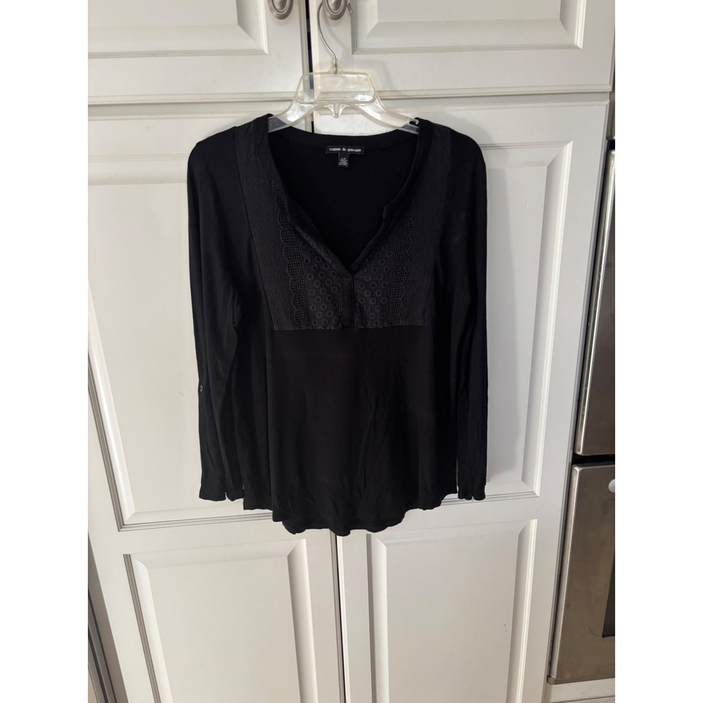 Cable & Gauge Black Long Sleeve Eyelet Lace Embroidered V-Neck Top Large